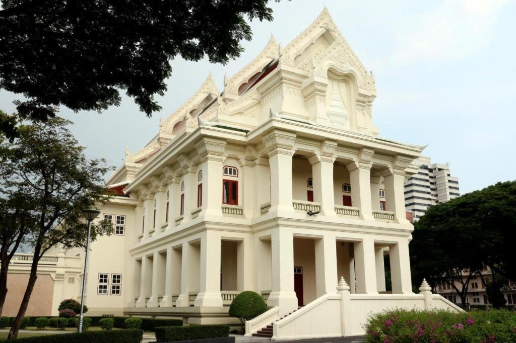 Intown Residence Bangkok Bagian luar foto